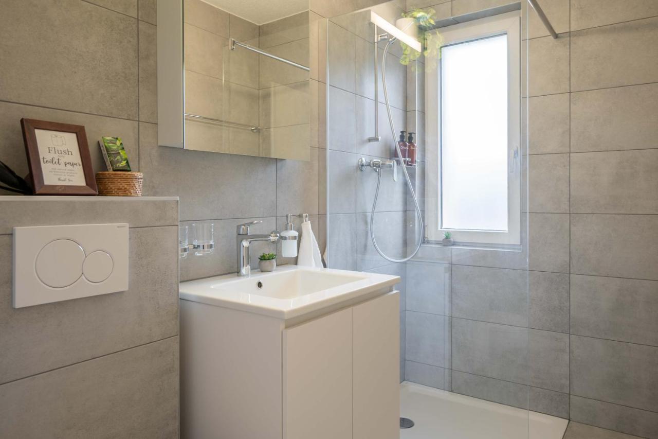 Moderne Wohnung Mit Parkplatz - Top Floor Ostermundigen Екстериор снимка